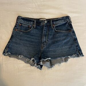 Abercrombie High Rise Mom Short, size 27 (4)